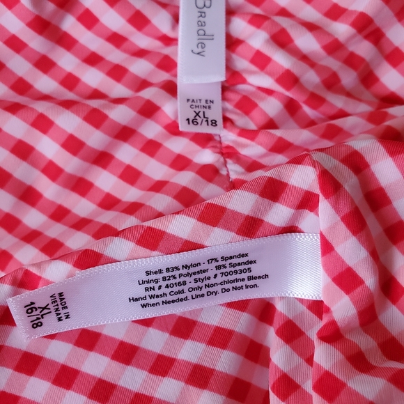 Vera Bradley NWT Swimsuit - Picture 9 of 10